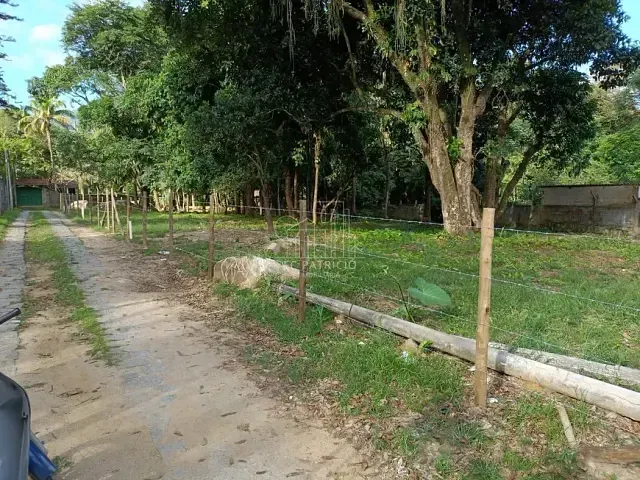 Terreno com 416m², à venda, no bairro Limoeiro em Guapimirim