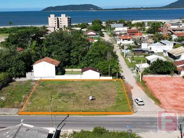 Terreno com 725m², à venda, no bairro Pontal do Norte em Itapoá