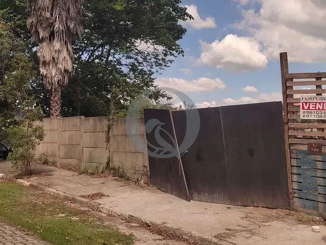 Terreno com 658m², à venda, no bairro Jardim Shangri-Lá em Atibaia
