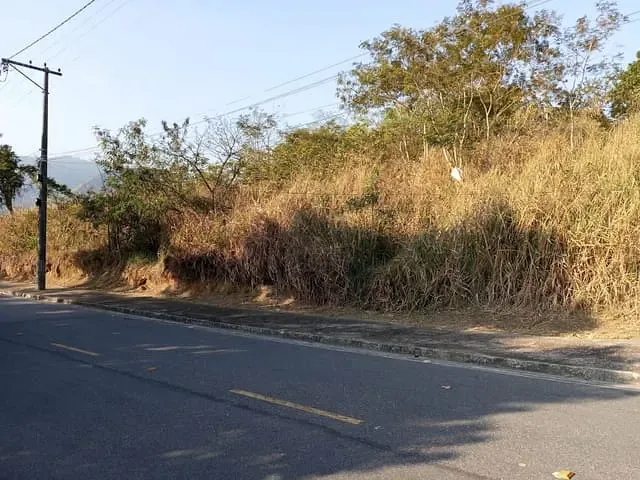 Terreno com 450m², à venda, no bairro Cajueiros (Itaipuaçu) em Maricá
