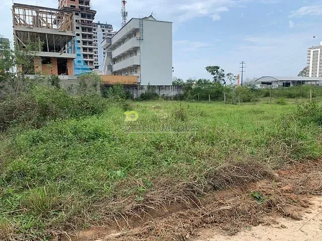 Terreno com 737m², à venda, no bairro Cidade Universitária Pedra Branca em Palhoça