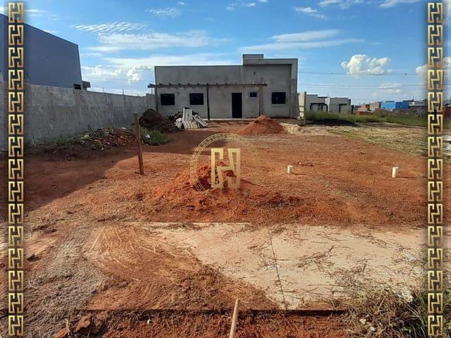 Terreno com 318m², à venda, no bairro Montserrat em Nova Mutum