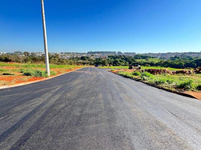 Terreno com 220m², à venda, no bairro Jardim Mirandola em Americana