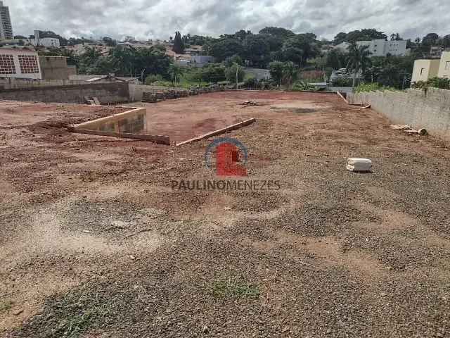 Terreno com 1000m², à venda ou para alugar, no bairro Vila Biasi em Americana
