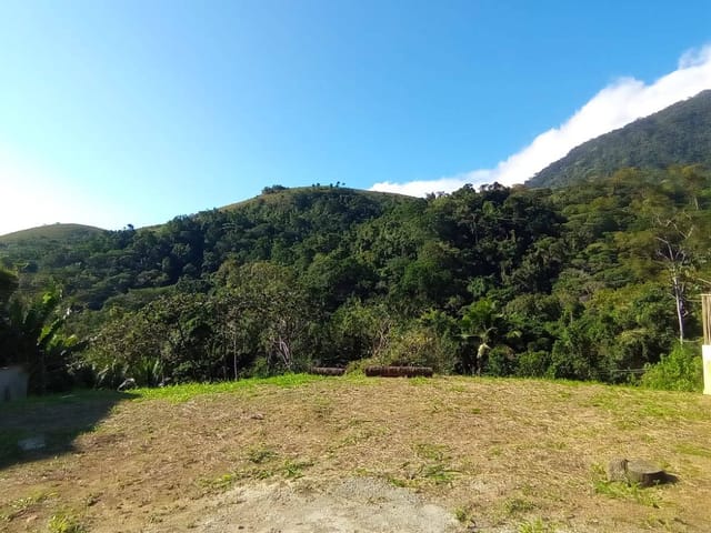 Terreno com 593m², à venda, no bairro Siriúba em Ilhabela