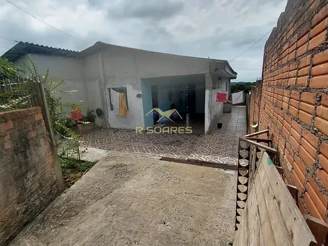 Casa com 390m² 2 quartos e 1 banheiro, à venda, no bairro Costeira em Araucária