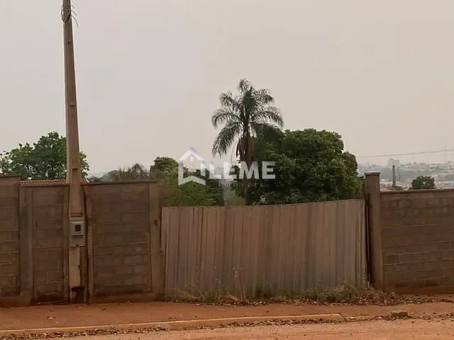 Terreno com 1400m², à venda, no bairro Chácara Palmeirinha em Mococa