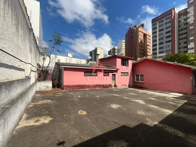 Terreno com 615m², à venda, no bairro Centro em Curitiba