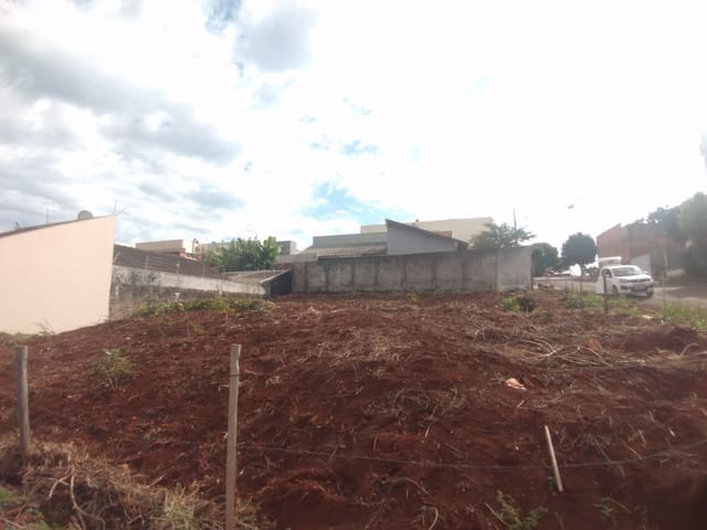 Terreno com 268m², à venda, no bairro Jardim Panorâmico em Cambé