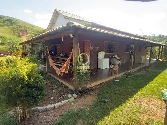Fazenda com 303611m² 4 quartos e 3 banheiros, à venda, no bairro Zona Rural em Dom Cavati