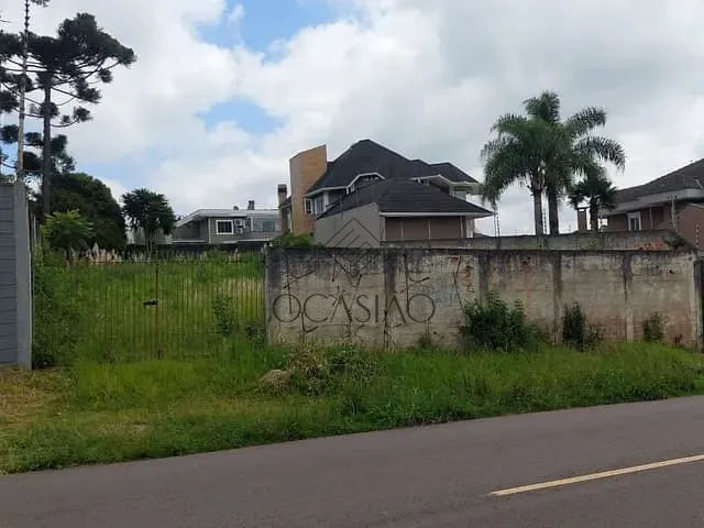 Terreno com 863m², à venda, no bairro Cascatinha em Curitiba