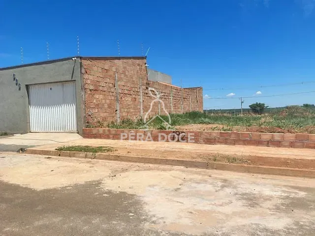 Terreno com 200m², à venda, no bairro Loteamento Ilha Bela em Uberaba