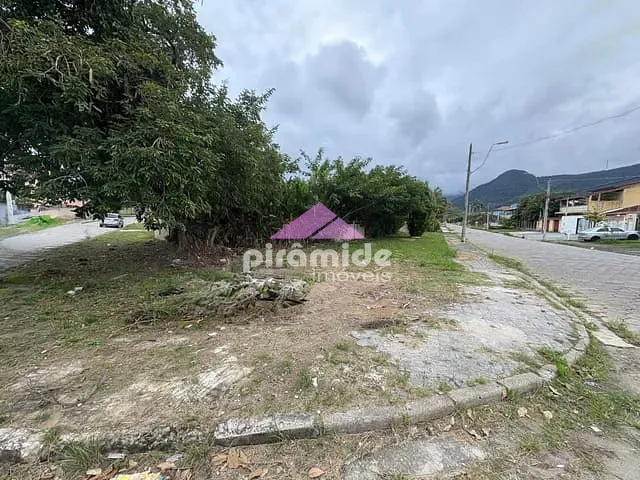Terreno com 1623m², à venda, no bairro Martim de Sá em Caraguatatuba