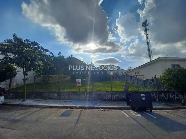 Terreno com 600m², à venda, no bairro Vila Jardini em Sorocaba