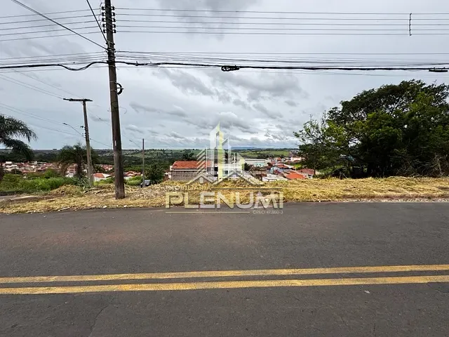 Terreno com 680m², à venda, no bairro Vila Anhanguera em Rio Claro