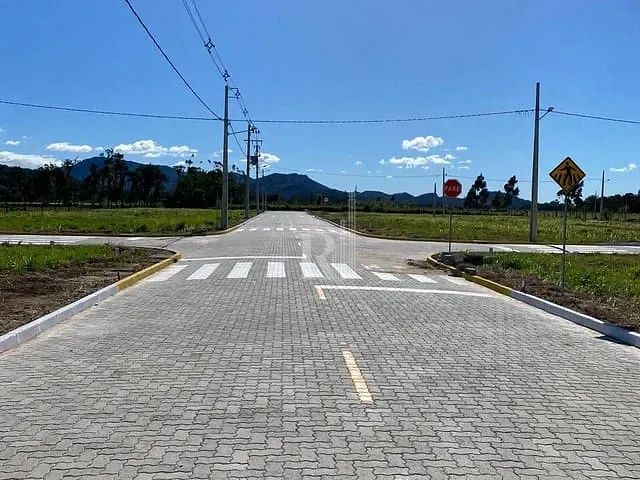 Terreno com 301m², à venda, no bairro Joáia em Tijucas