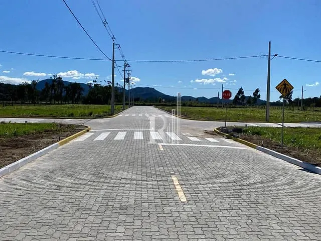 Terreno com 301m², à venda, no bairro Joáia em Tijucas
