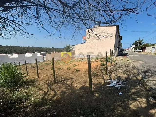 Terreno com 300m², à venda, no bairro Residencial Centro da Serra em Serra