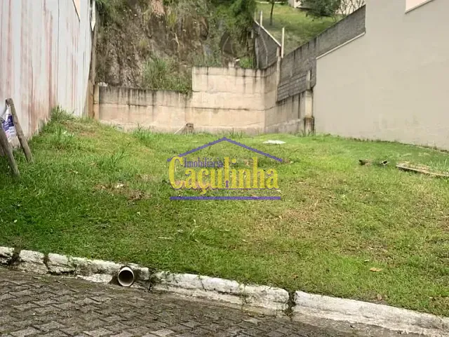 Terreno com 479m², à venda, no bairro Matadouro em Barra do Piraí