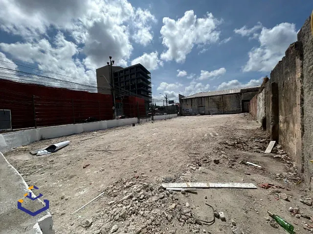 Terreno com 930m², para alugar, no bairro Praia de Iracema em Fortaleza