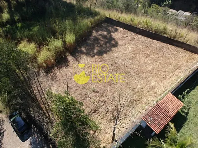 Terreno com 333m², à venda, no bairro Ano Bom em Barra Mansa