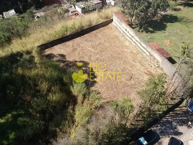 Terreno com 333m², à venda, no bairro Ano Bom em Barra Mansa