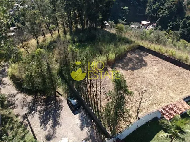 Terreno com 333m², à venda, no bairro Ano Bom em Barra Mansa