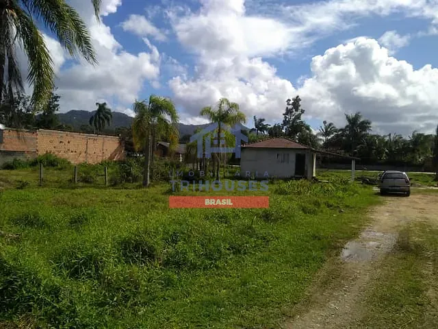 Terreno com 300m², à venda, no bairro Centro em Matinhos
