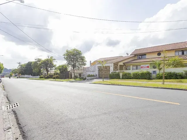 Terreno com 331m² 5 quartos e 5 banheiros, à venda, no bairro Barreirinha em Curitiba