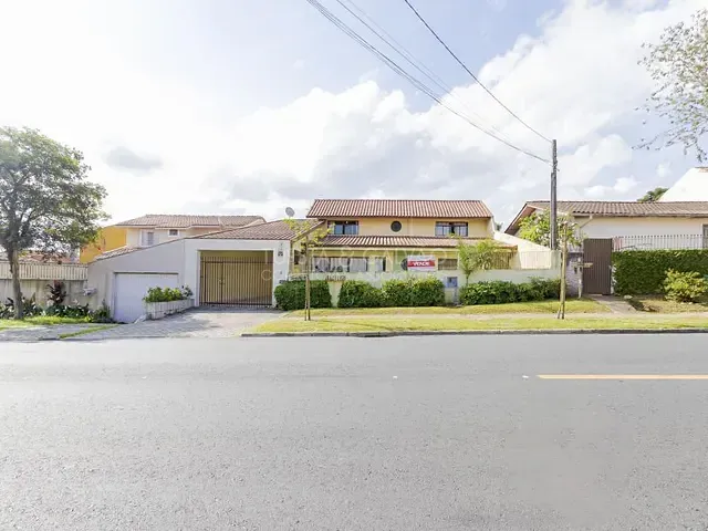 Terreno com 331m² 5 quartos e 5 banheiros, à venda, no bairro Barreirinha em Curitiba