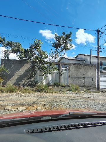 Terreno com 360m², à venda, no bairro Maria Turri em Rio das Ostras