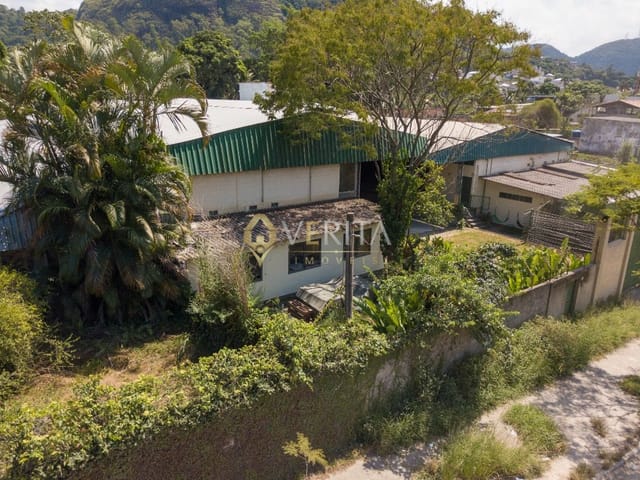 Terreno à venda, no bairro Jacarepaguá em Rio de Janeiro