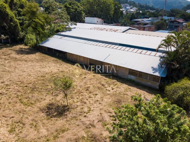 Terreno à venda, no bairro Jacarepaguá em Rio de Janeiro