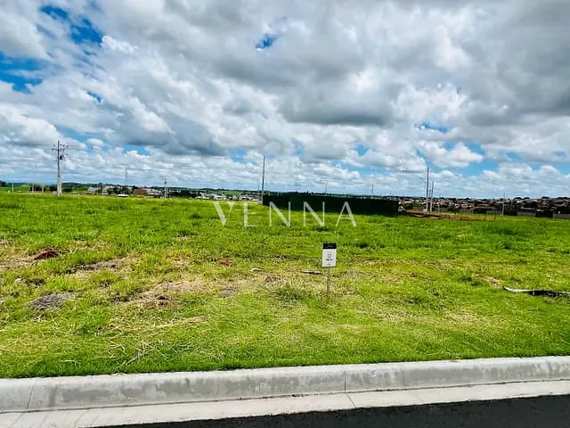 Terreno com 318m², à venda, no bairro Gleba Simon Frazer em Londrina