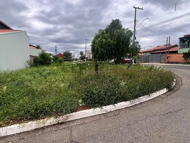 Terreno com 332m², à venda, no bairro Morada das Flores em Holambra