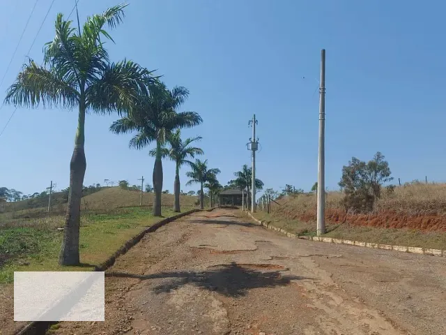 Terreno com 1020m², à venda, no bairro Área Rural de Santos Dumont em Santos Dumont