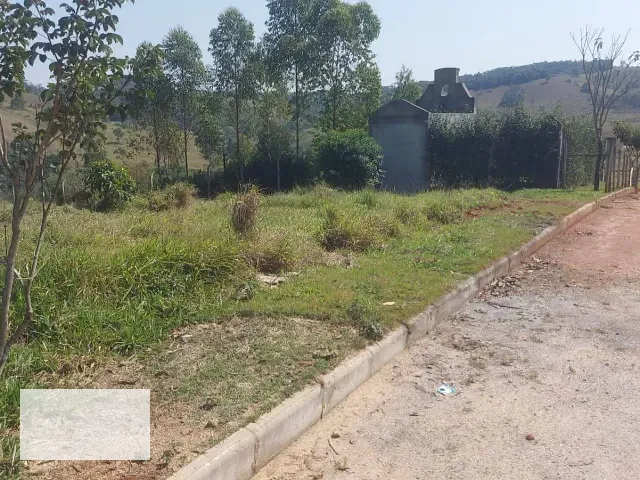 Terreno com 1020m², à venda, no bairro Área Rural de Santos Dumont em Santos Dumont