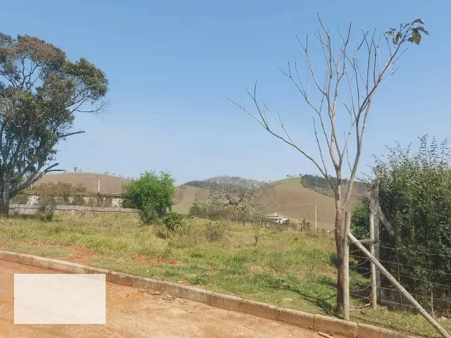 Terreno com 1020m², à venda, no bairro Área Rural de Santos Dumont em Santos Dumont