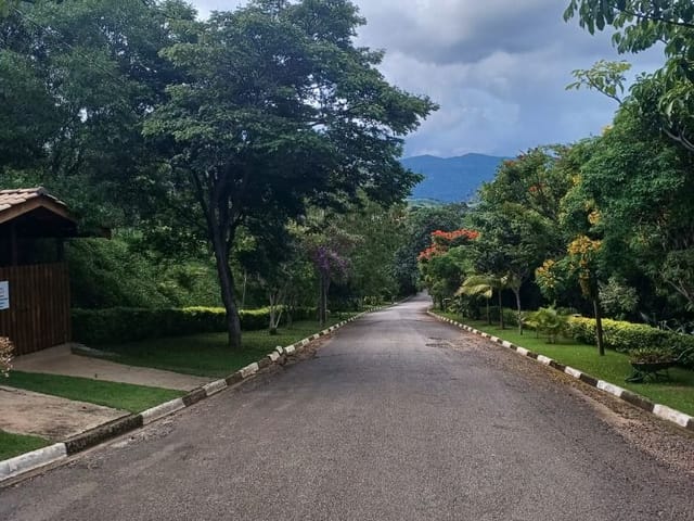 Terreno com 1012m², à venda, no bairro Residencial San Lorenzo em Joanópolis