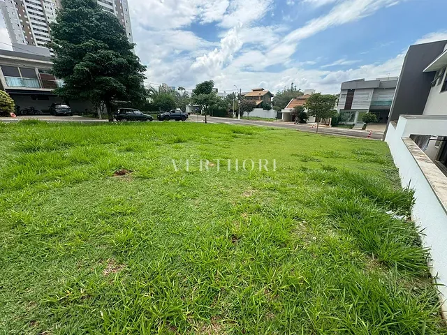 Terreno com 360m², à venda, no bairro Residencial José Lázaro Gouvea em Londrina