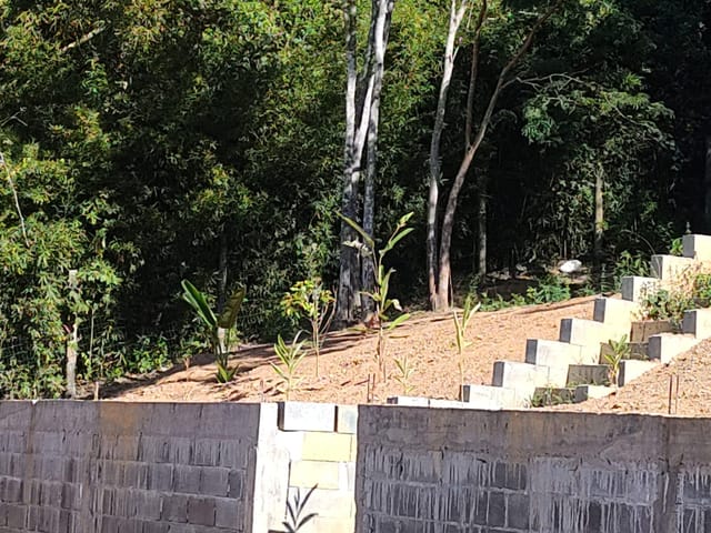 Terreno com 900m², à venda, no bairro Costazul em Rio das Ostras