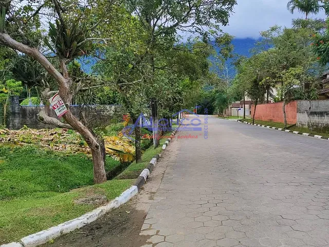 Terreno com 252m², à venda, no bairro Massaguaçu em Caraguatatuba