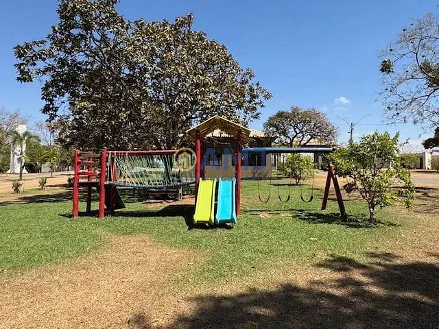 Terreno com 1640m², à venda, no bairro Zona Rural Hidrolandia em Hidrolândia