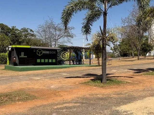 Terreno com 1640m², à venda, no bairro Zona Rural Hidrolandia em Hidrolândia