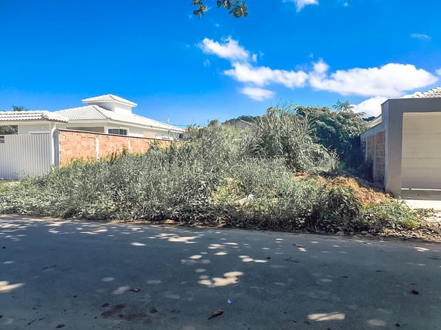 Terreno com 480m², à venda, no bairro Jardim Atlântico Central (Itaipuaçu) em Maricá