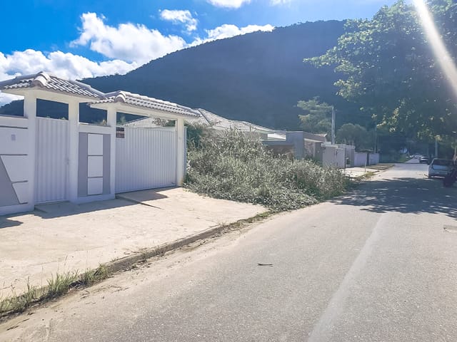 Terreno com 480m², à venda, no bairro Jardim Atlântico Central (Itaipuaçu) em Maricá