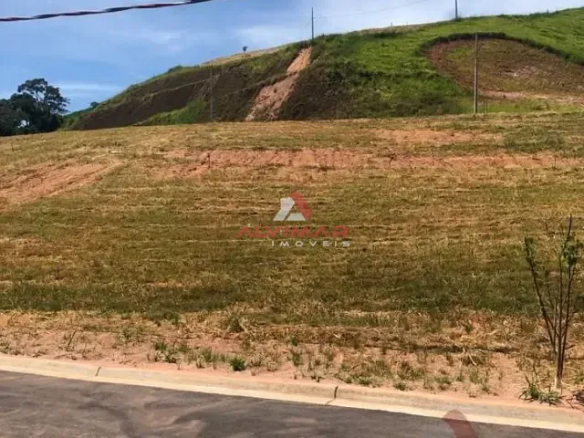 Terreno com 243m², à venda, no bairro Casa de Pedra em Volta Redonda