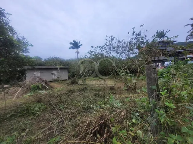 Terreno com 500m², à venda, no bairro Lagoa da Conceição em Florianópolis
