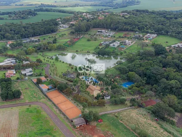 Terreno com 1350m², à venda, no bairro Loteamento Terras de Canaã em Cambé