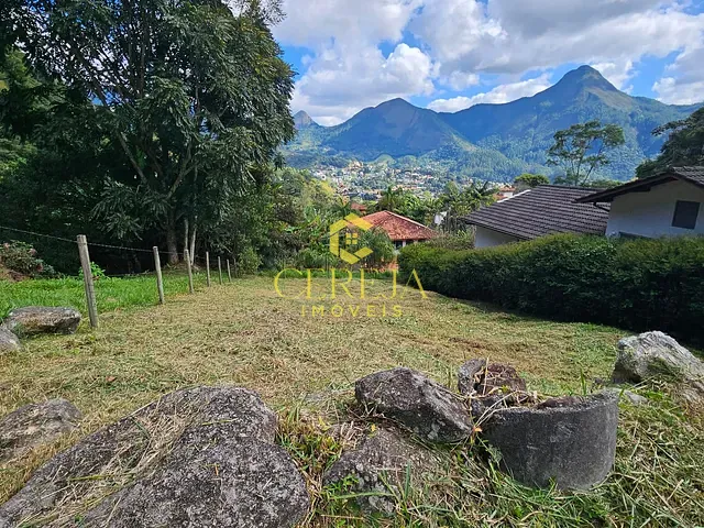 Terreno com 366m², à venda, no bairro Cônego em Nova Friburgo